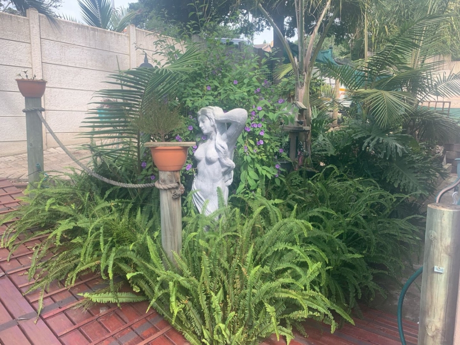 4 Bedroom Property for Sale in Fraaiuitsig Western Cape